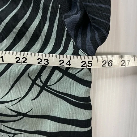 Tommy Bahama 100% SILK Mens Button Up Short Sleeve Shirt Hawaiian Print Casual L - Picture 9 of 11